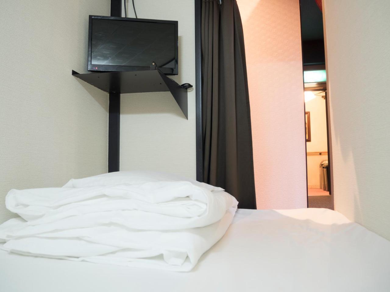 Capsule Hotel Hatagoya Токіо Екстер'єр фото